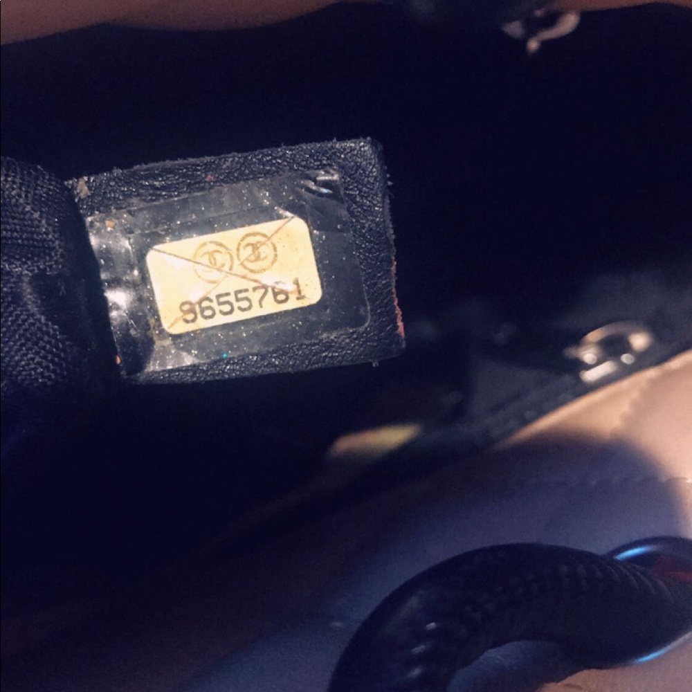 Chanel - Picture 5 of 7